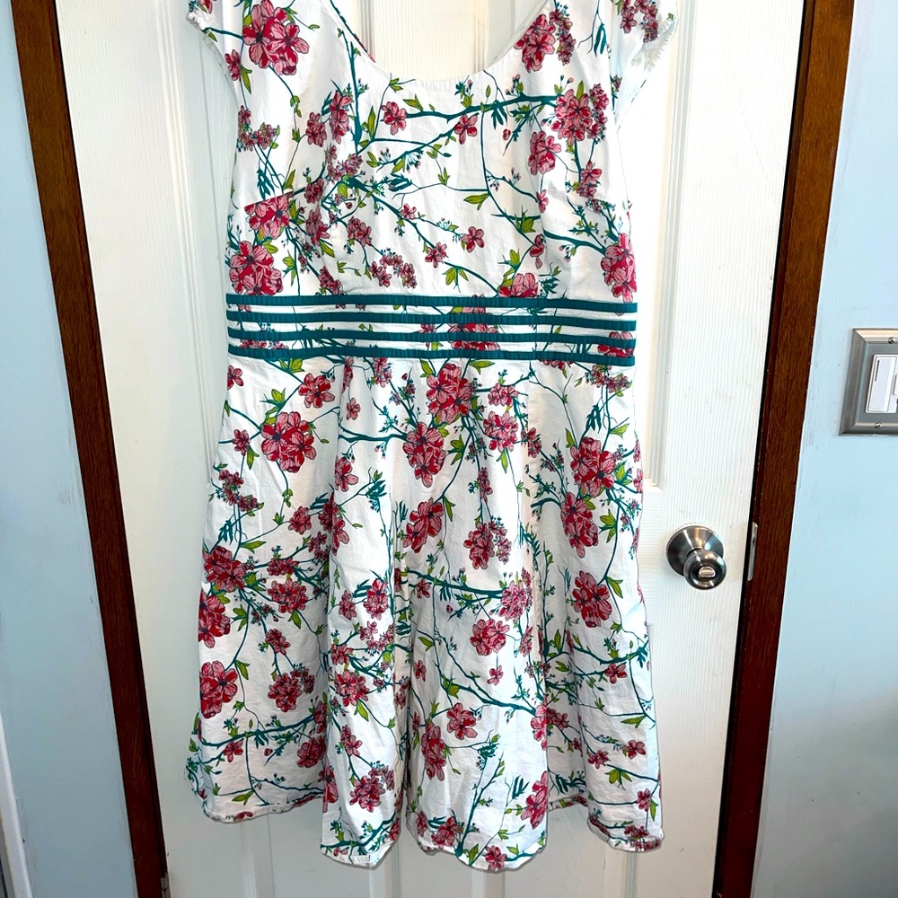 Eshakti 2x/20w Floral Dress